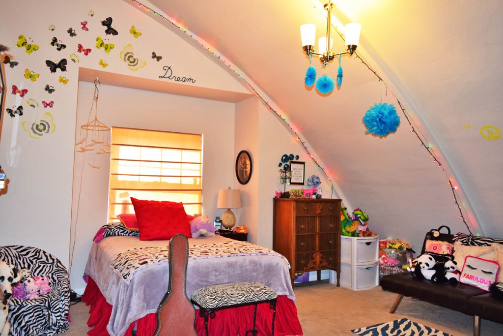 earthship-homes-bedroom